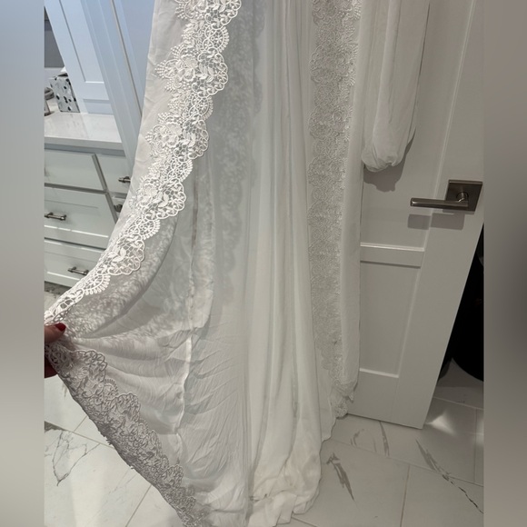 Le rose Jolie Lace Trim Maxi With Train - Includes Slip - new with tags - Picture 10 of 16